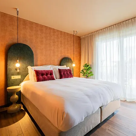 The Ostendian Ostend