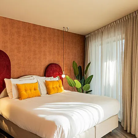 The Ostendian Hotel