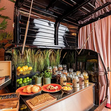 The Ostendian Отель